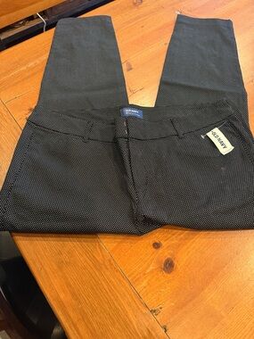 Ladies size 16Reg Old Navy capris pants